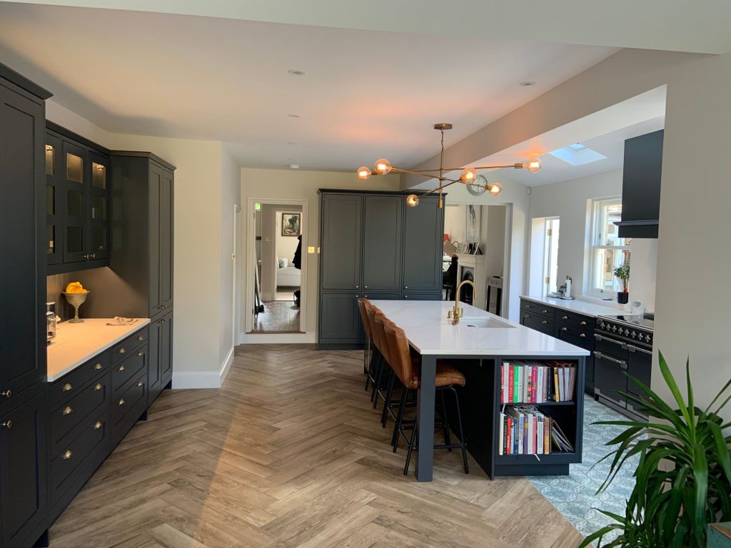 Kitchen with Buckingham dark grey kitchen doors