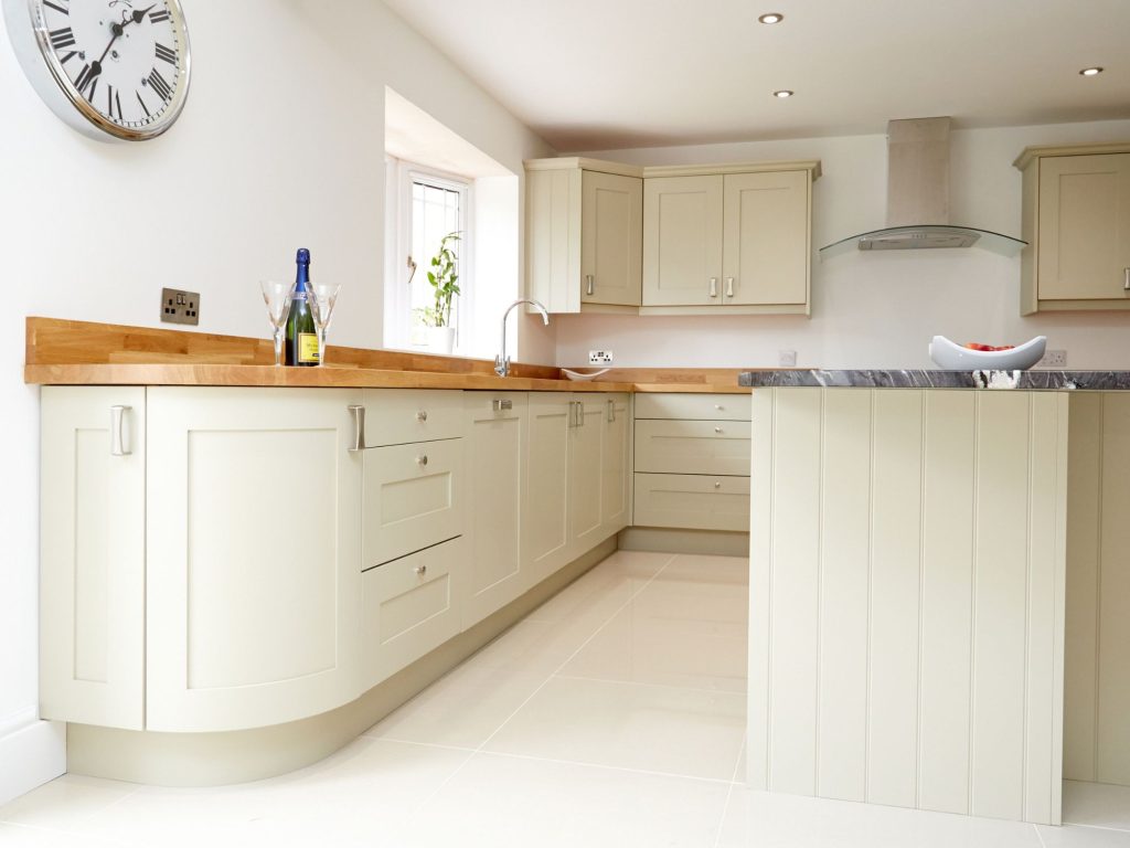 Dorethea white kitchen doors